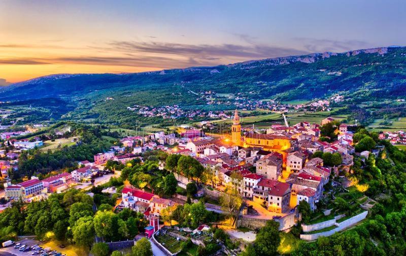 Casa Luana Villa Roč Екстериор снимка