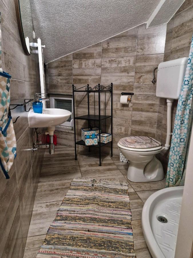 Casa Luana Villa Roč Екстериор снимка